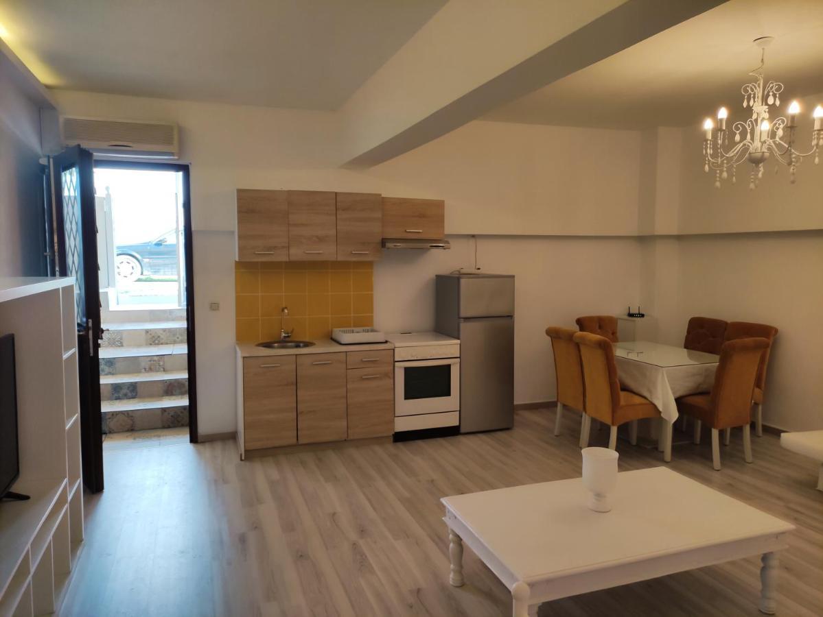 Superior Chic Family Apartment Kalampáka Luaran gambar